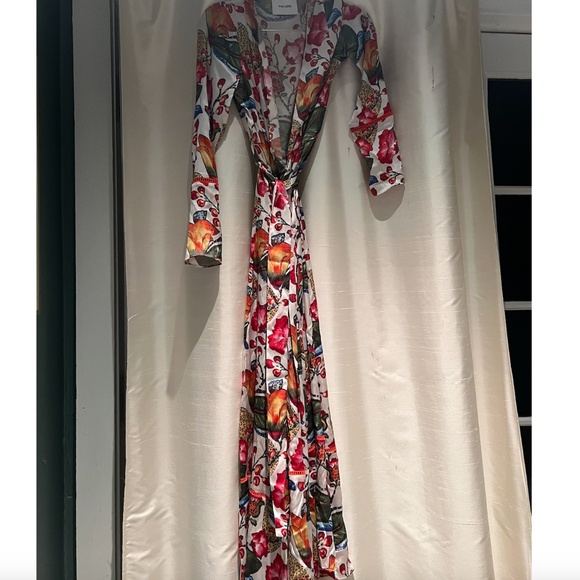 We are Leone cover-up dress 100% silk - Picture 2 of 5